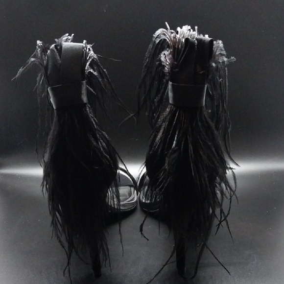 Gianni Bini Black Feathered Heels - Picture 4 of 5
